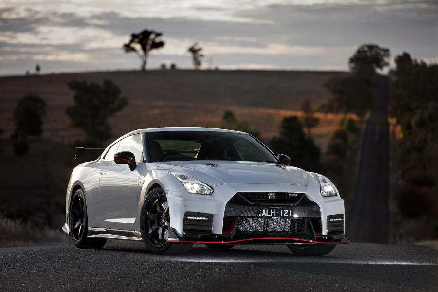  Nissan GT-R Nismo 2017 года  (AU) (фото 17 из 34)